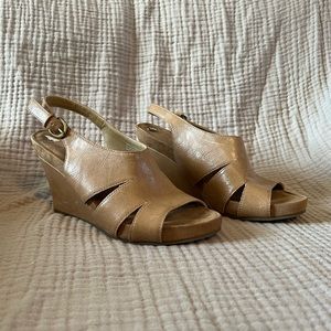 Aerosoles 8 1/3 Nude Wedges
